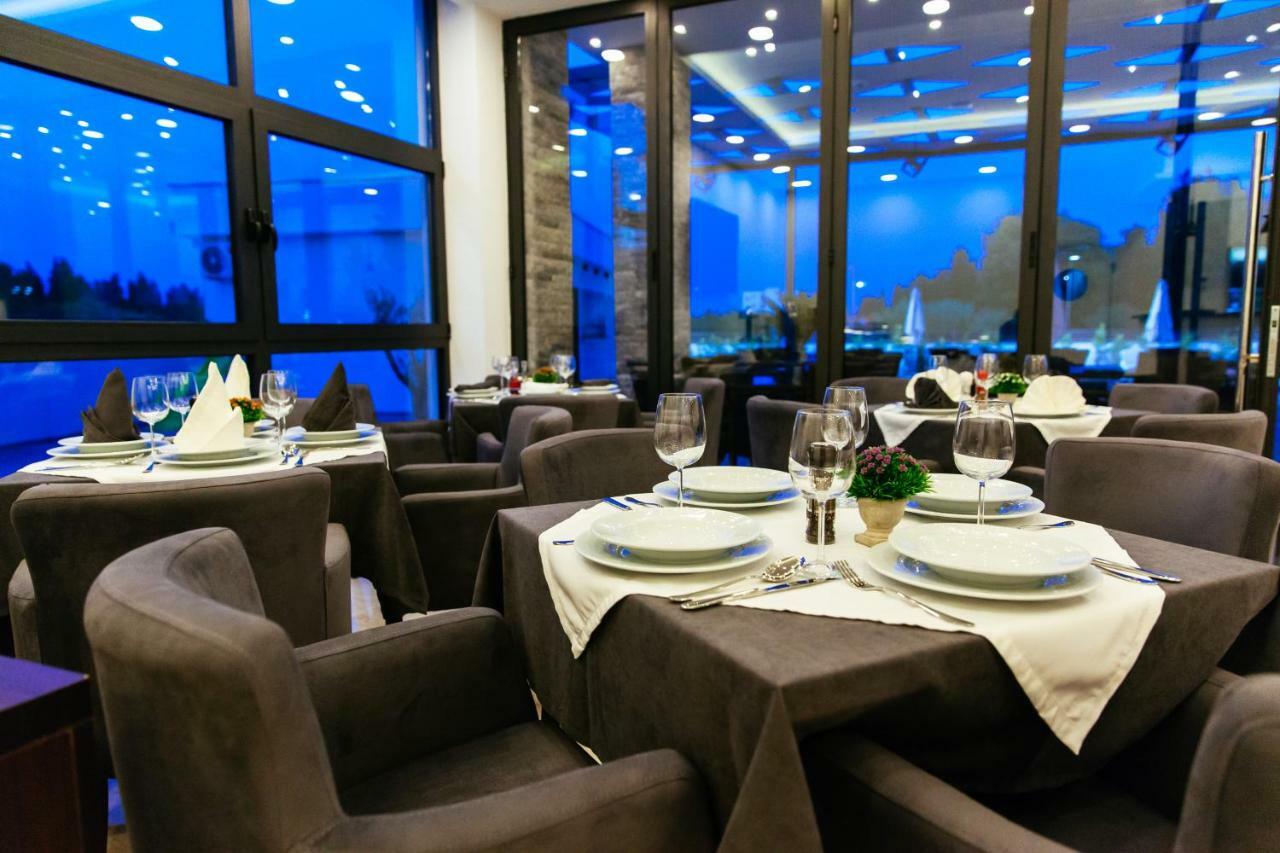 Hotel Ambiente Ulcinj Exterior photo
